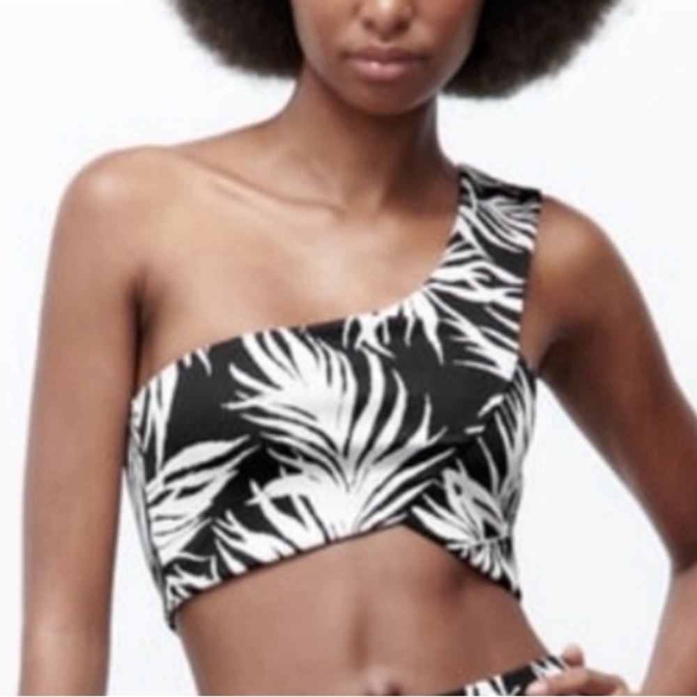 Zara One Shoulder Tropical Print Crop Top Black White Size Large